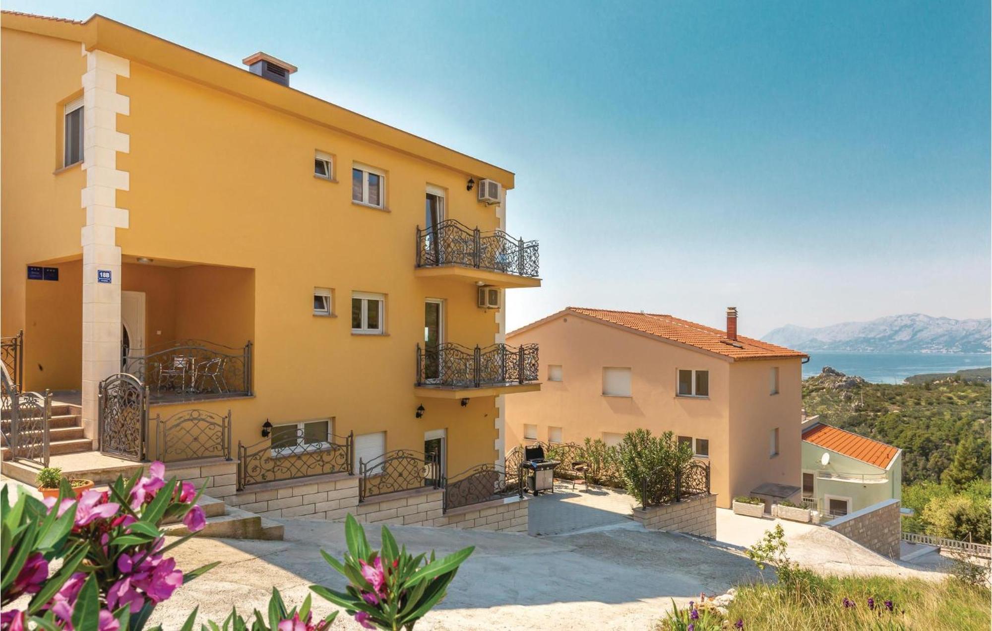 Nice Studio In Krvavica With Kitchen Exterior photo
